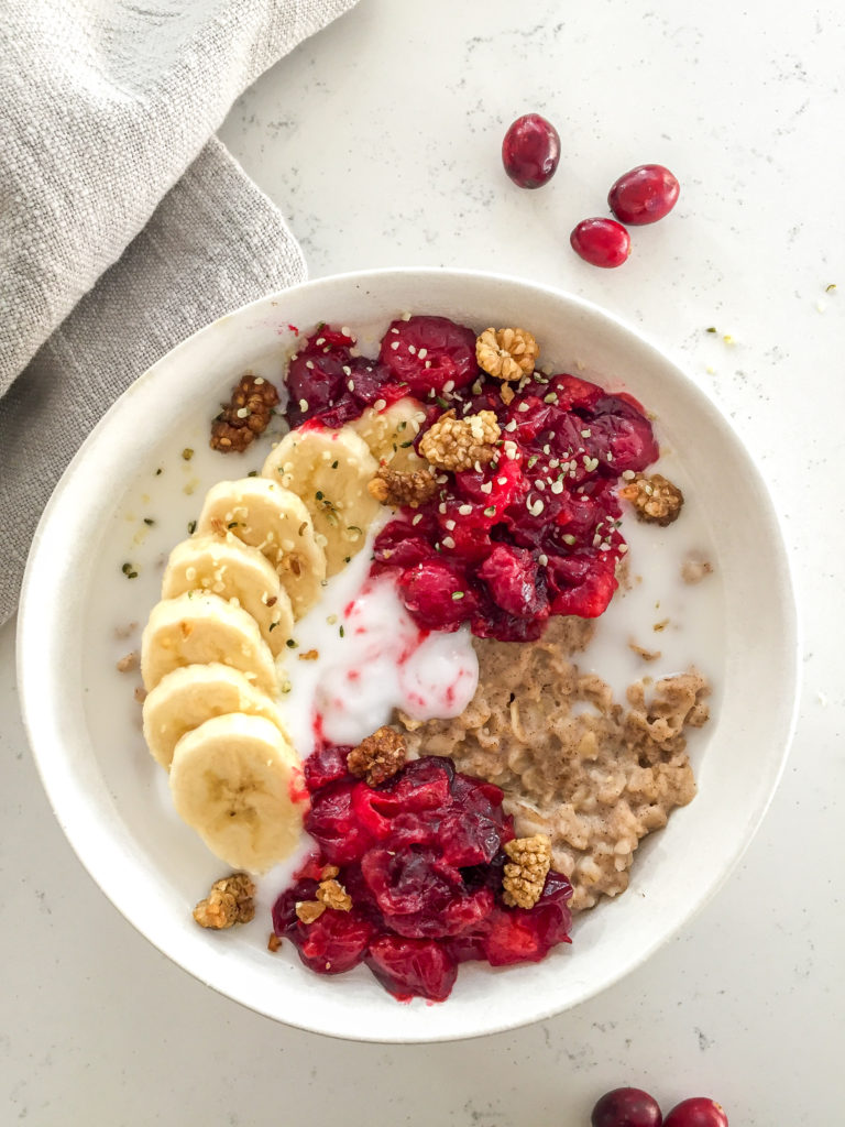 vanilla oatmeal with cranberry jam 