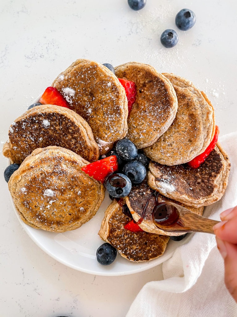Fluffy Low-Calorie Vegan Pancakes | Munching With Mariyah
