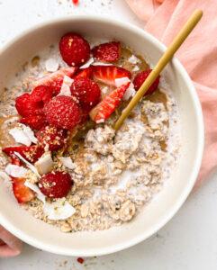 Vanilla Bean Overnight Oats | MWM