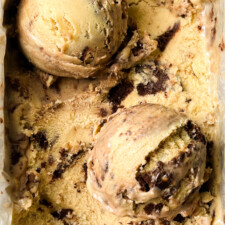 Homemade Cookies and Cream Ice Cream