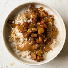 Cardamom Pear Oatmeal